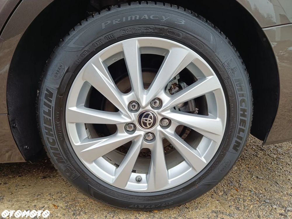 Toyota Camry 2.5 Hybrid Comfort CVT - 21