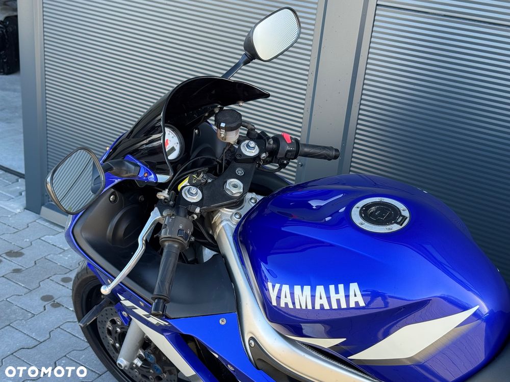 Yamaha R6 - 16
