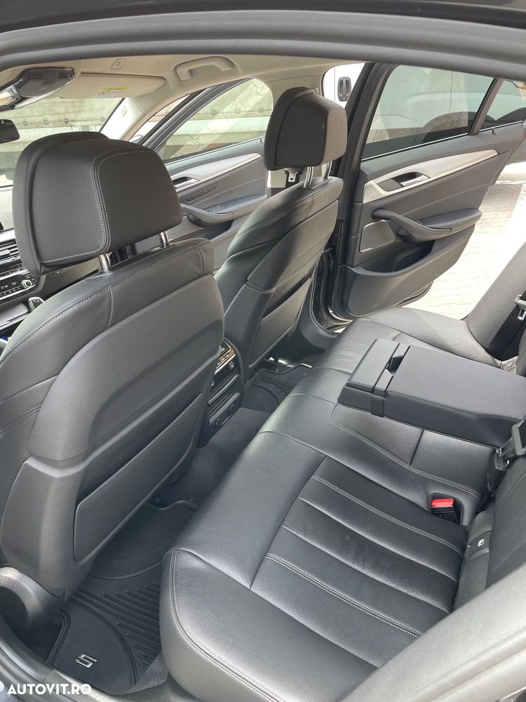 BMW Seria 5 520d xDrive AT - 26