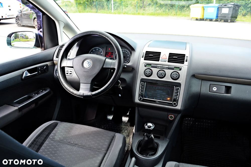 Volkswagen Touran 1.6 Basis - 5