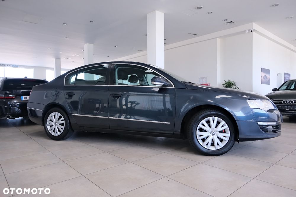 Volkswagen Passat - 3