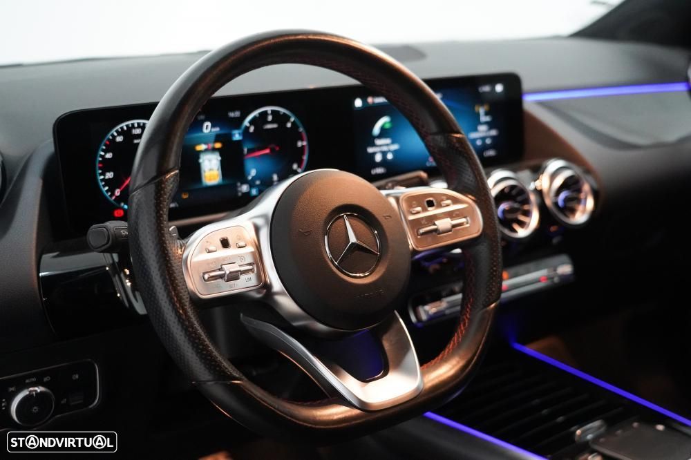 Mercedes-Benz GLA 180 d AMG Line - 8