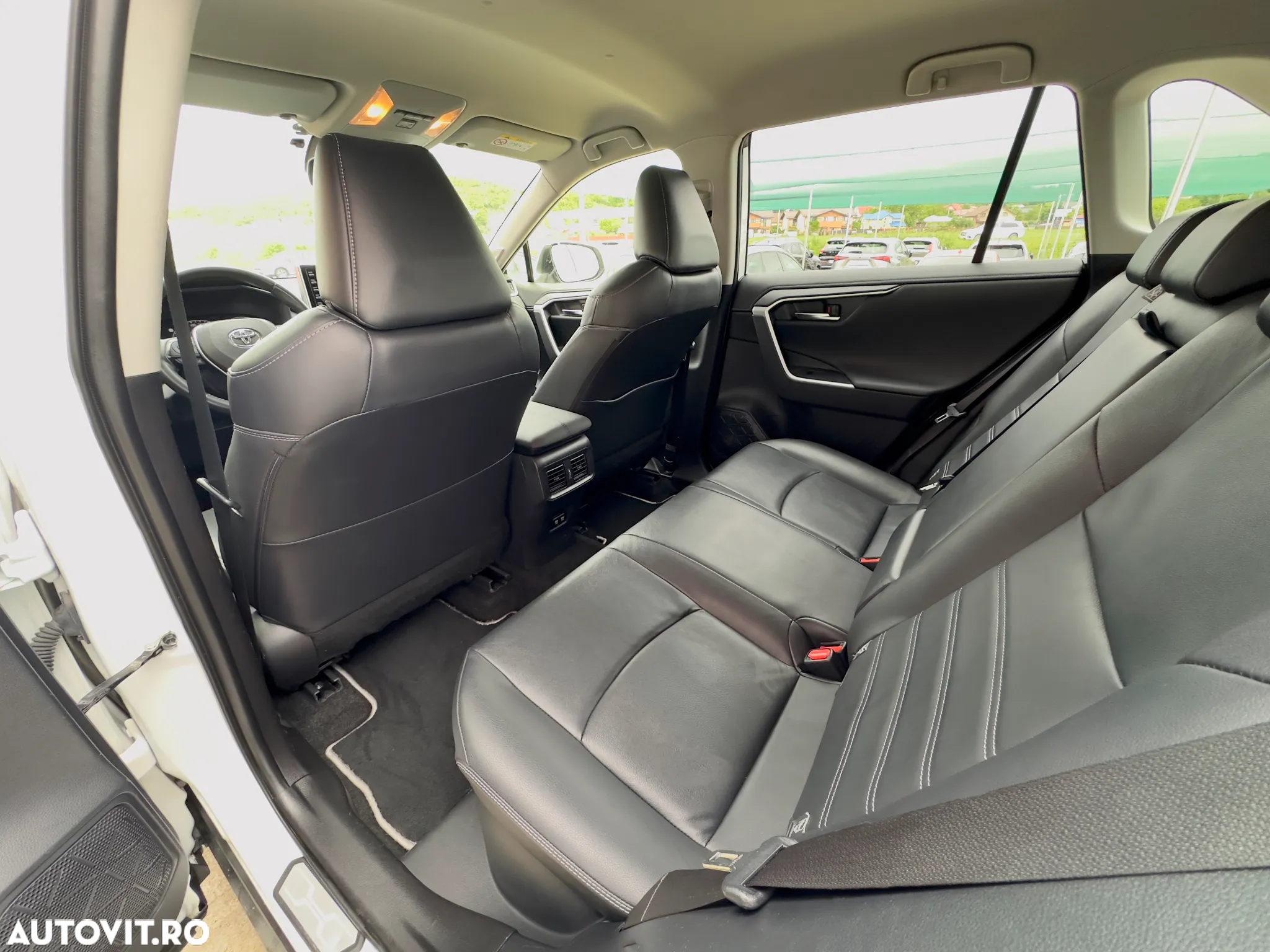 Toyota RAV4 2.5 Hybrid VVT-iE 4x4 Luxury - 25