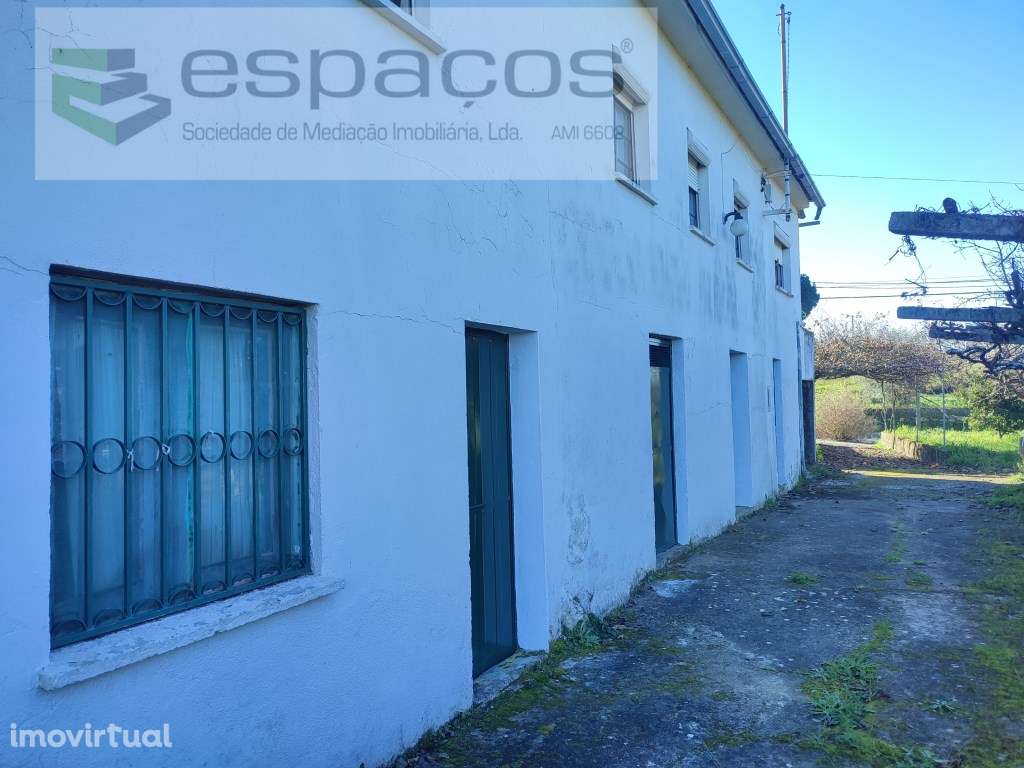 Moradia V4 com terreno - Grande imagem: 3/50