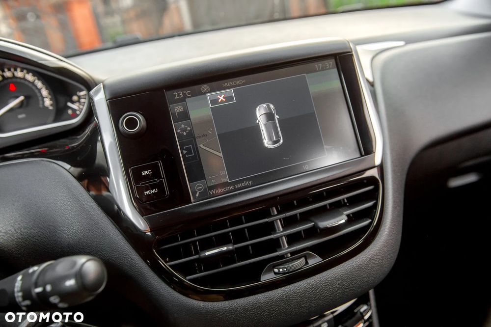 Peugeot 208 1.6 VTi Allure - 28