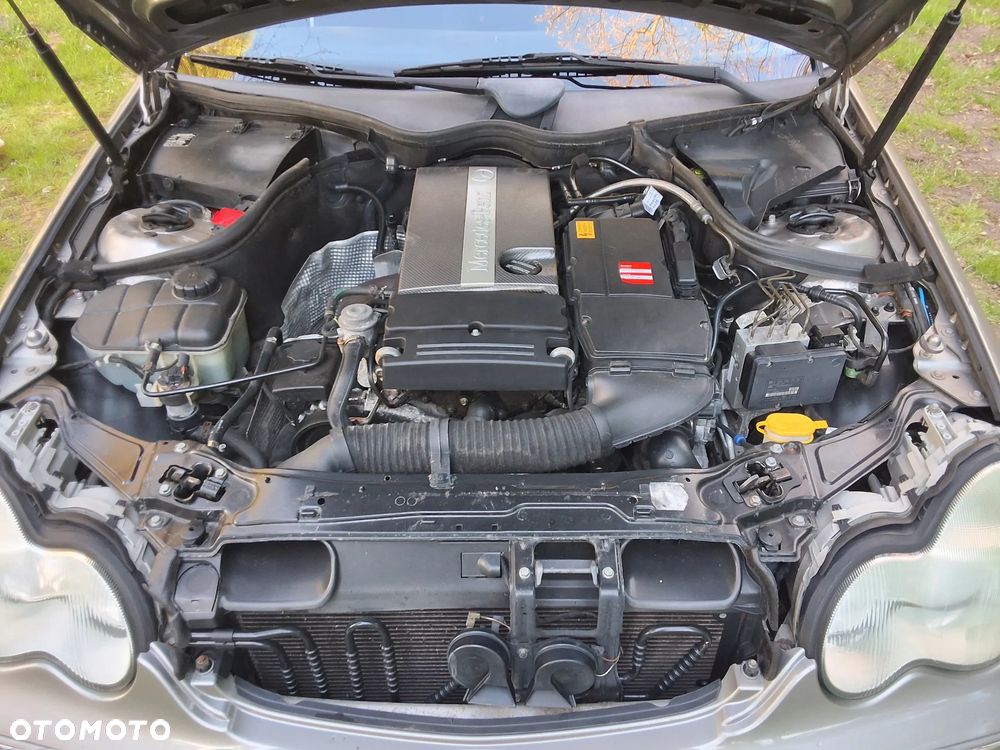 Mercedes-Benz Klasa C 200 Kompressor Avantgarde Sport Edition - 24