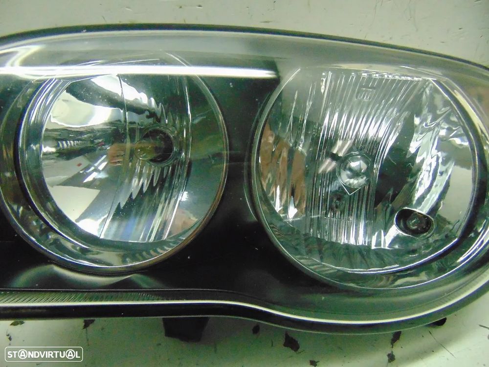 Toyota Corolla E110 faróis - 5