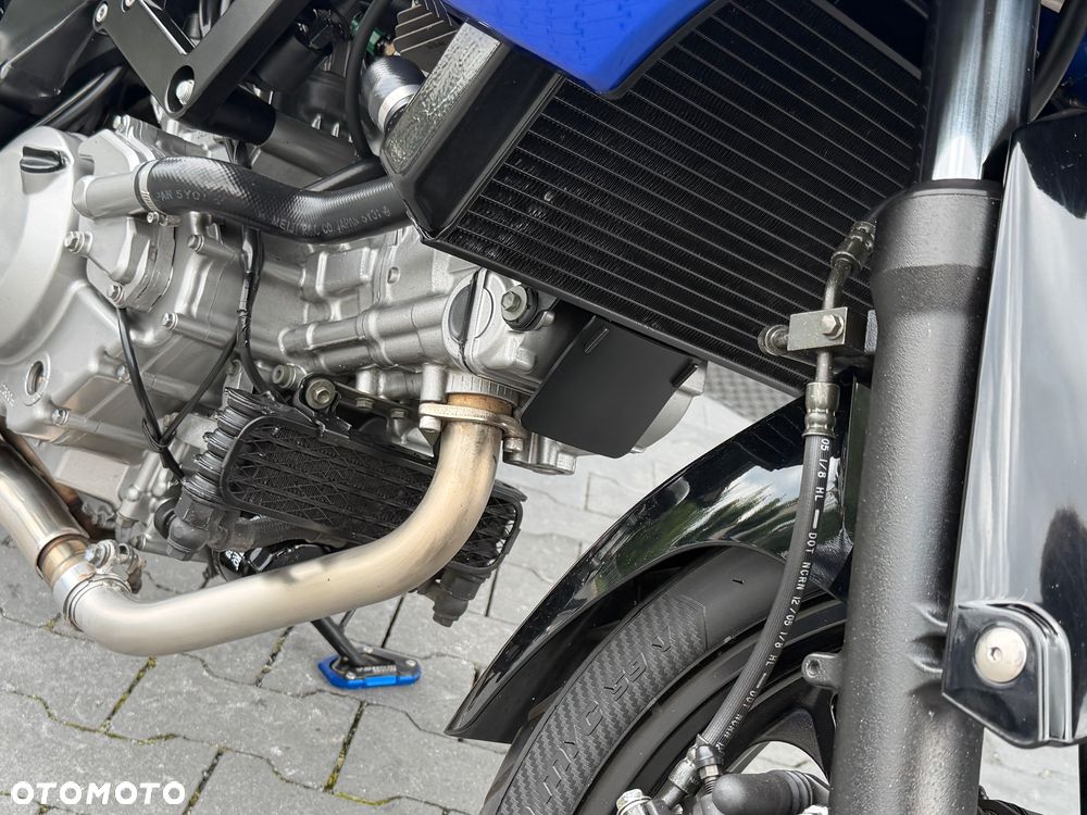 Suzuki V-STROM - 18