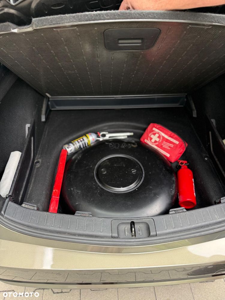 Toyota Corolla 1.8 Hybrid Comfort - 10