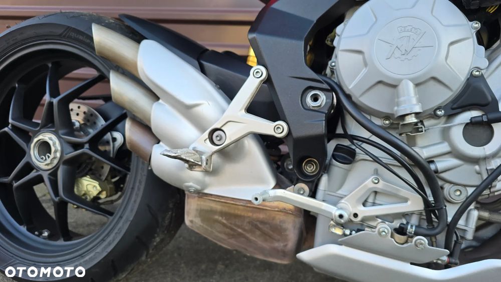 MV AGUSTA Brutale - 6