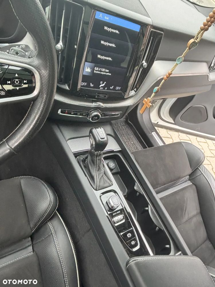 Volvo XC 60 T5 AWD Geartronic RDesign - 14