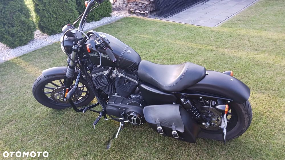 Harley-Davidson Sportster Iron 883 - 18