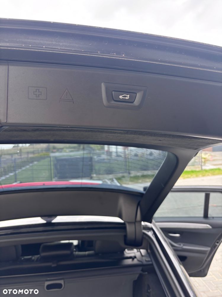 BMW Seria 5 520d Touring Sport-Aut - 8