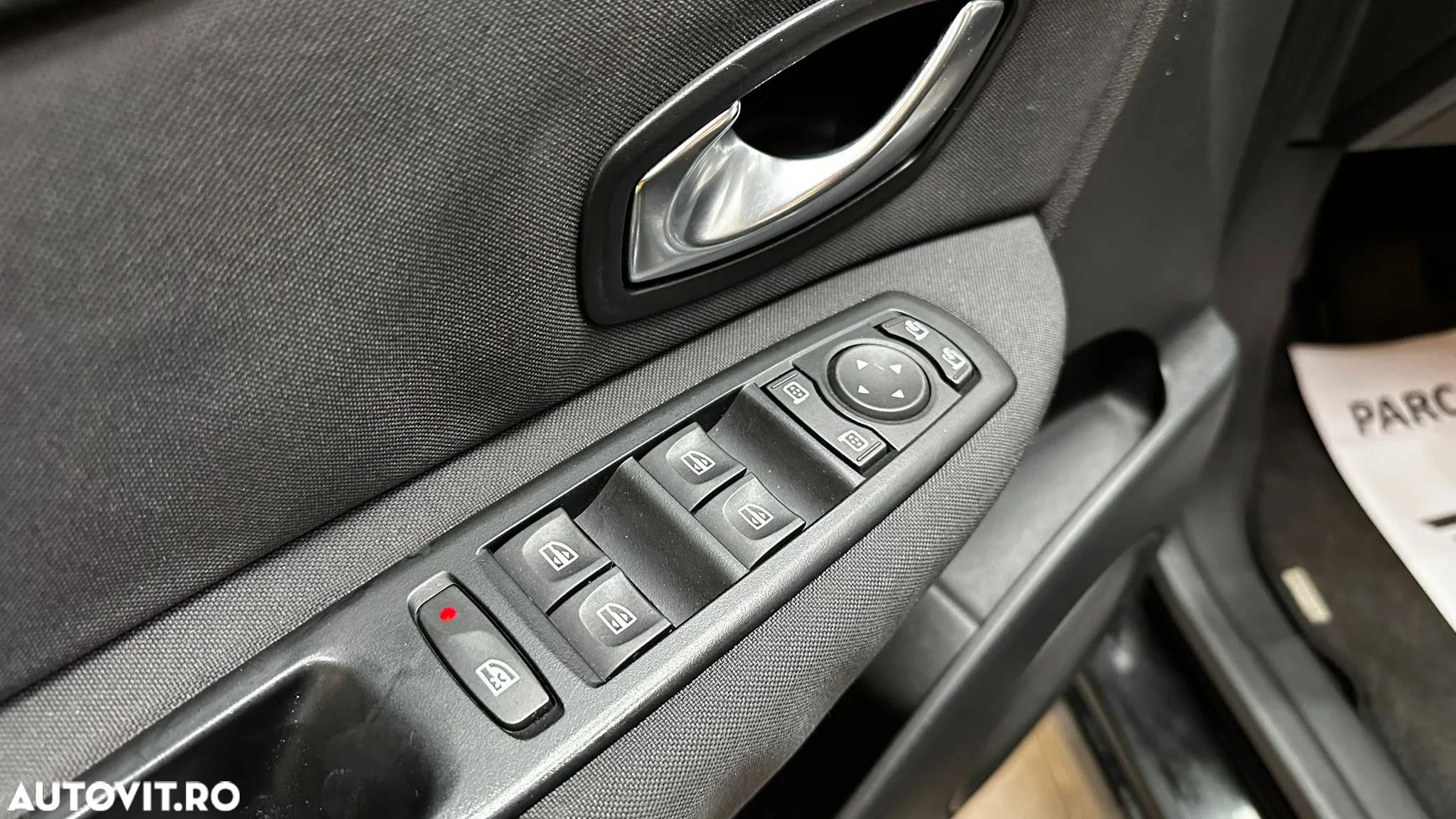 Renault Grand Scenic - 15