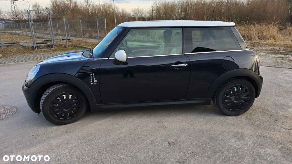 MINI Cooper Standard - 2