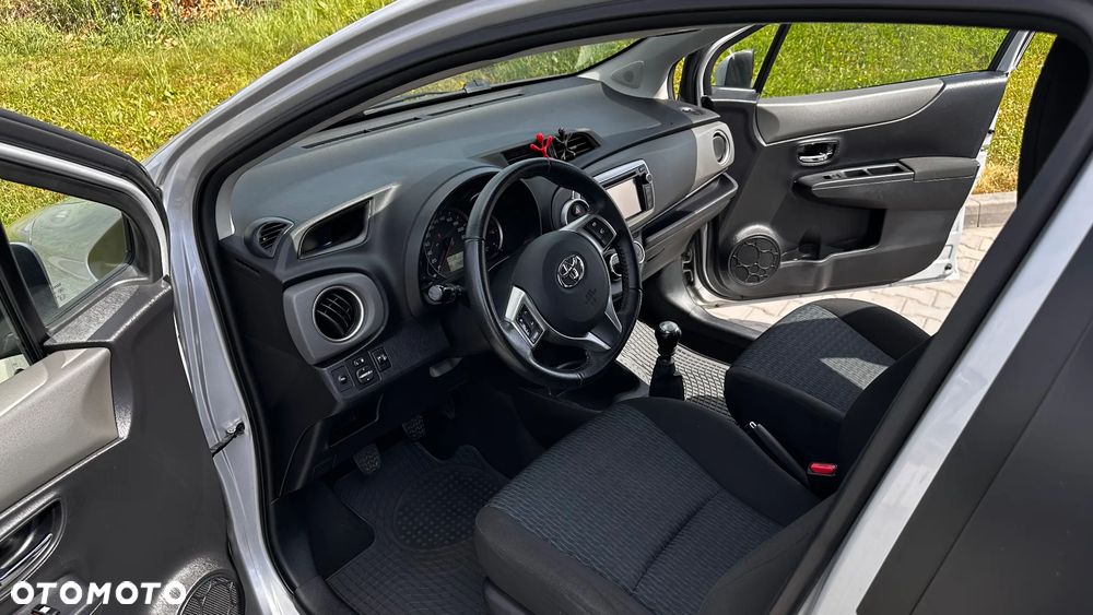 Toyota Yaris 1.33 Premium - 13