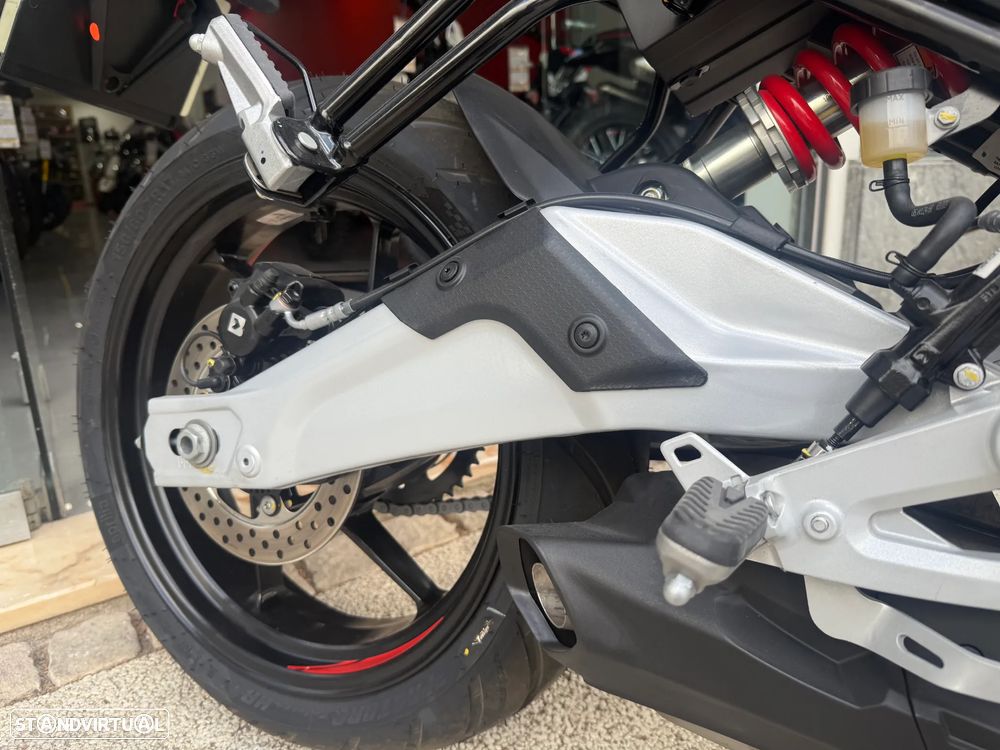 Aprilia Tuono 457 - MOTA DE SERVIÇO !! - DESDE 85 EUR / MÊS !! - 10