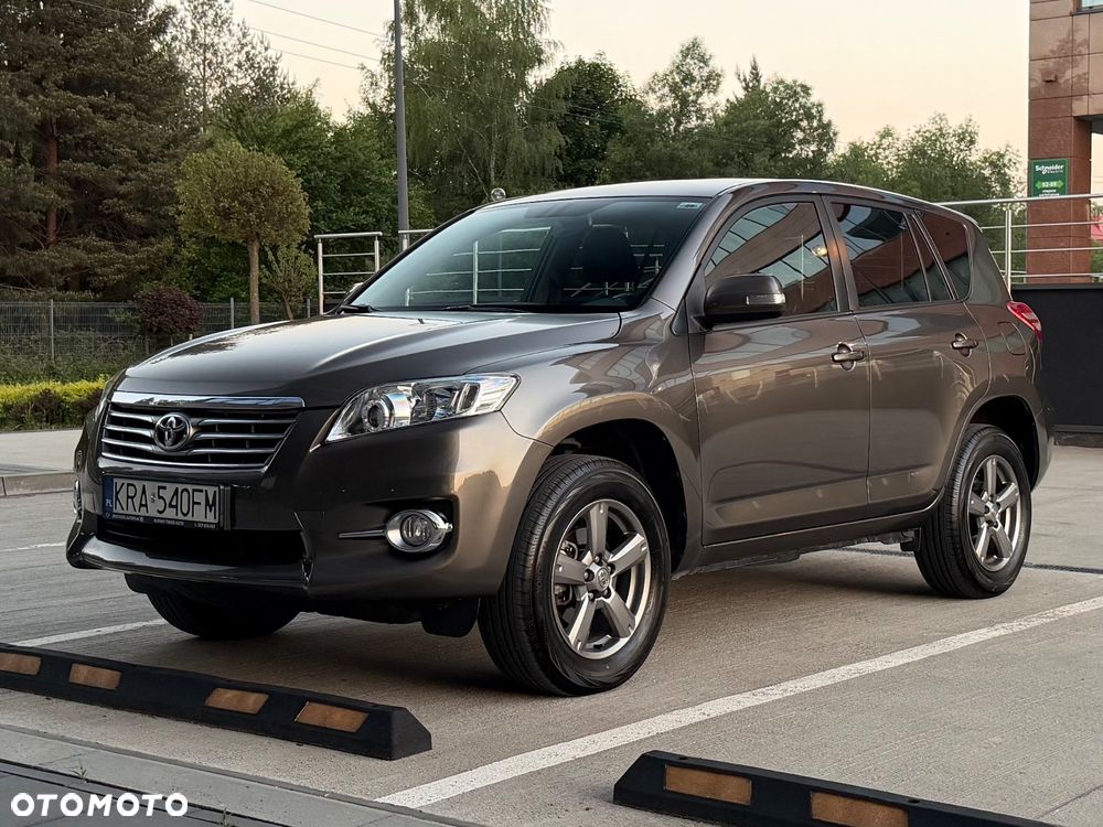 Toyota RAV4 - 16
