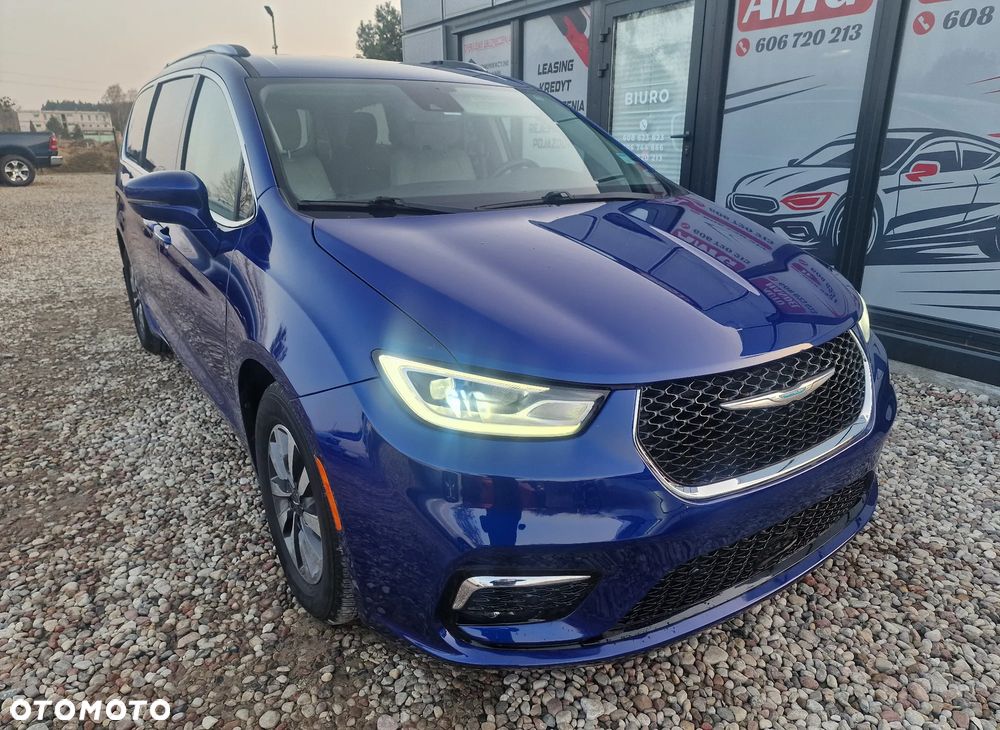 Chrysler Pacifica - 3