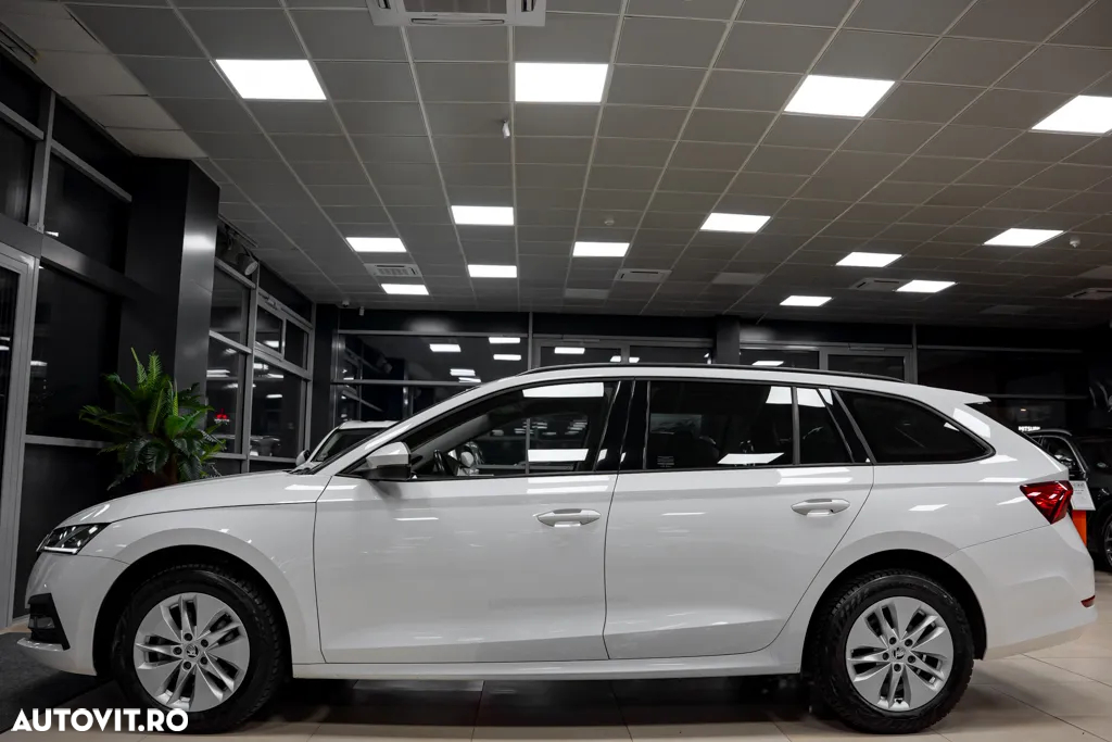 Skoda Octavia Combi 2.0 TDI DSG Ambition - 39