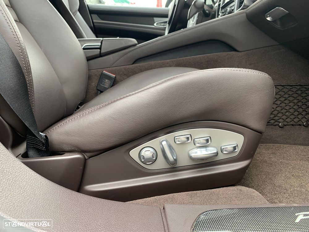 Porsche Panamera 3.0 V6 - 21