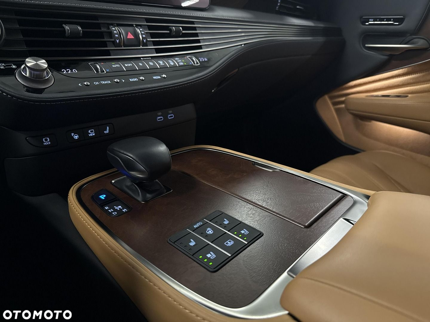 Lexus LS 500h Prestige AWD - 29
