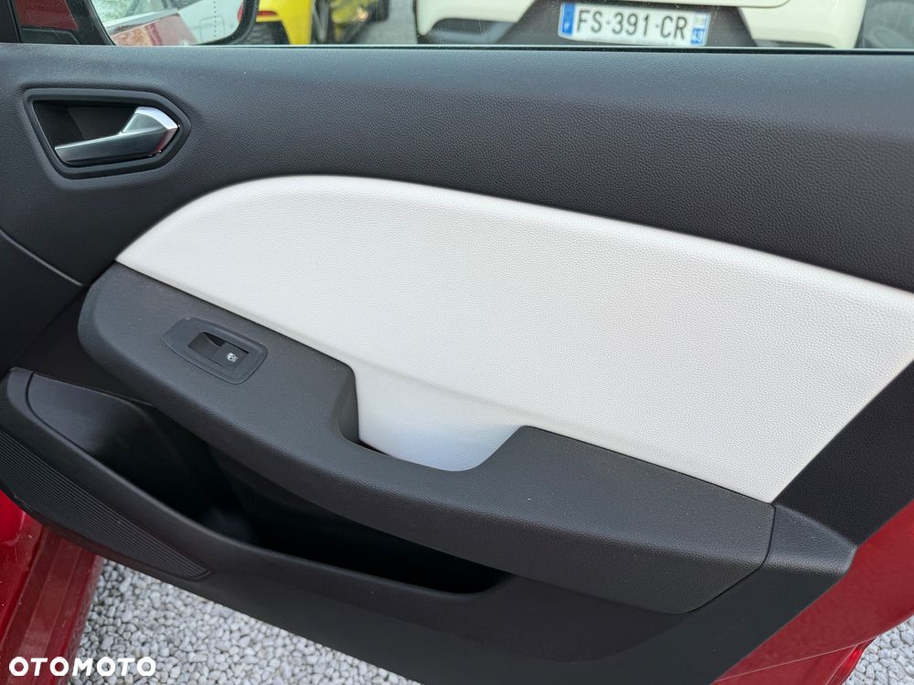 Renault Clio TCe 90 EVOLUTION - 20
