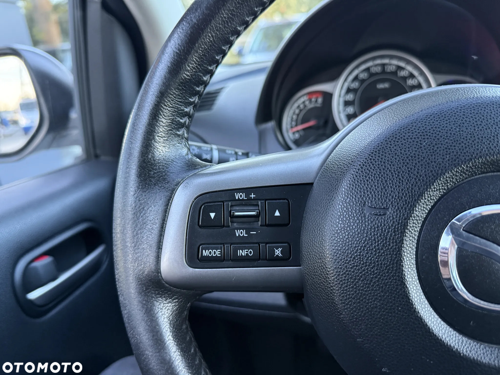 Mazda 2 1.3 Exclusive - 34