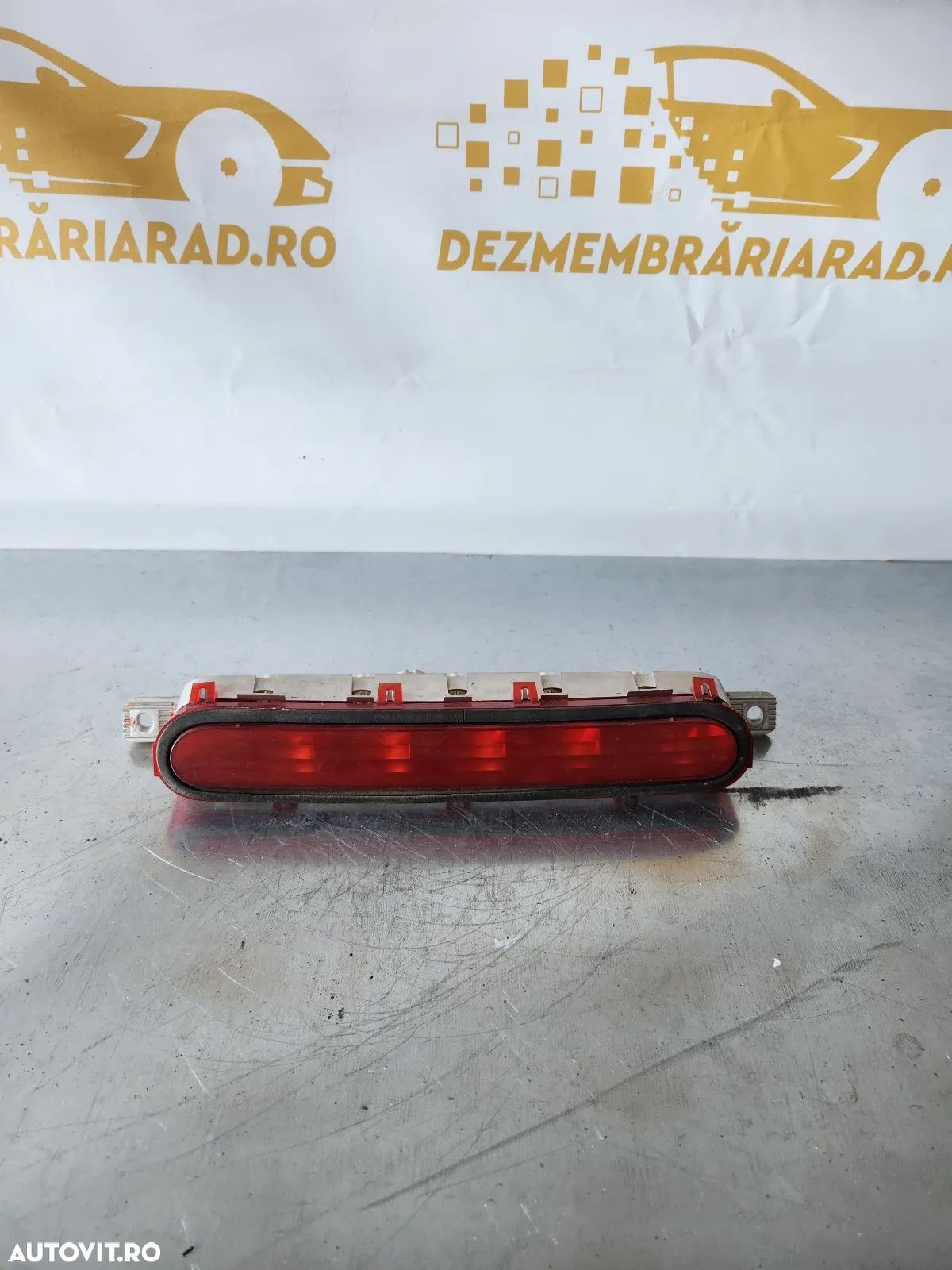 Lampa Stop Suplimentar Frana Toyota Corolla Verso - Dezmembrari Arad - 1