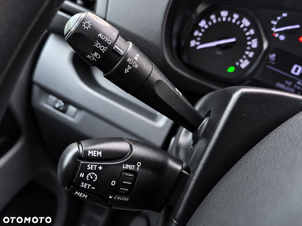 Peugeot EXPERT - 17