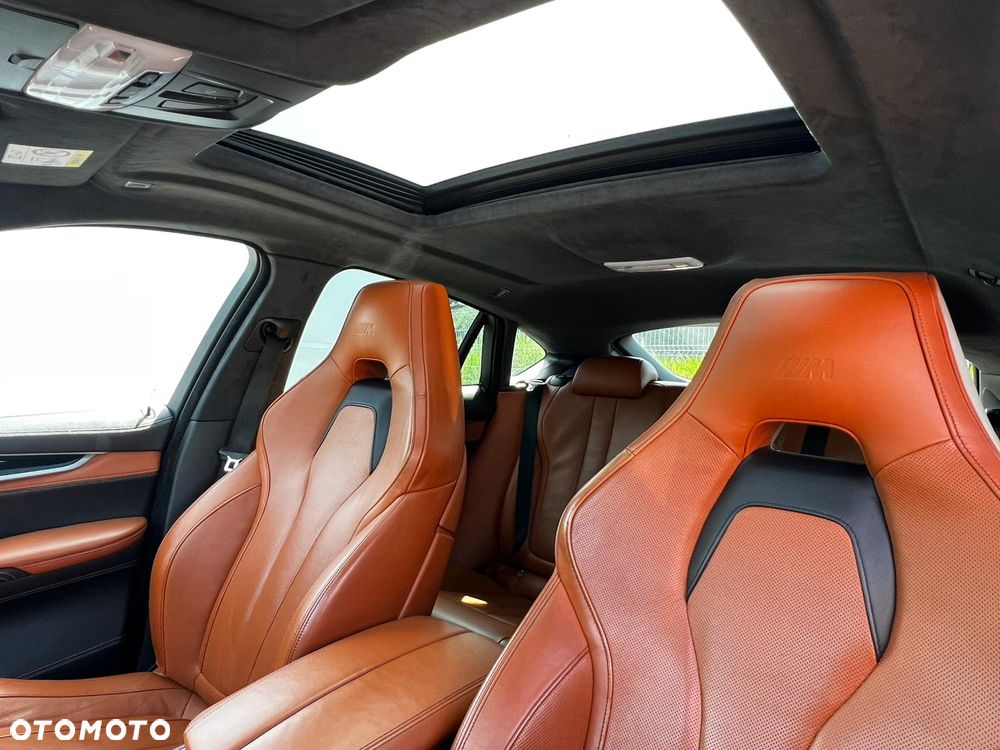 BMW X6M - 12