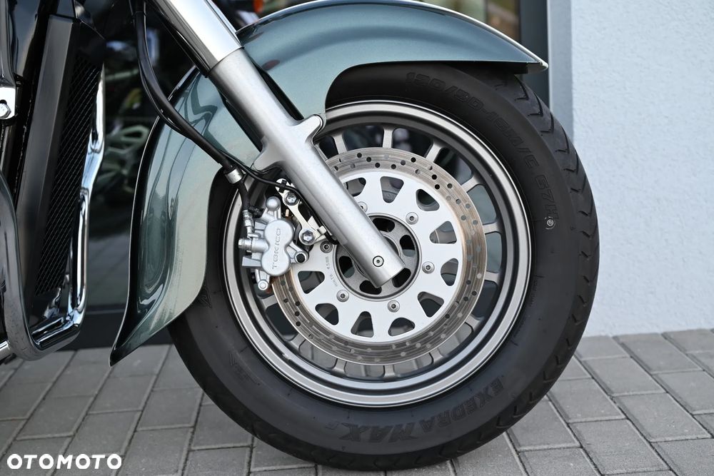 Suzuki Intruder - 24