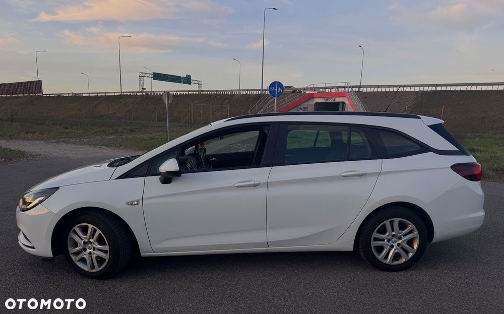Opel Astra 1.6 CDTI Enjoy S&S - 4
