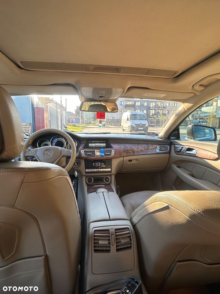 Mercedes-Benz CLS - 11