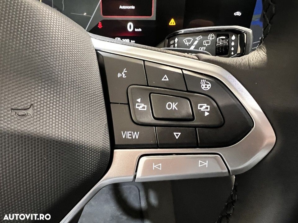 Volkswagen Touareg - 33