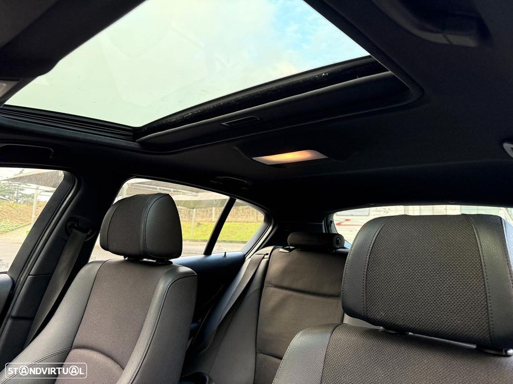 BMW 120 d Sport - 11