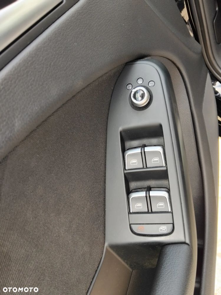 Audi A4 Avant 2.0 TDI DPF multitronic Ambiente - 14