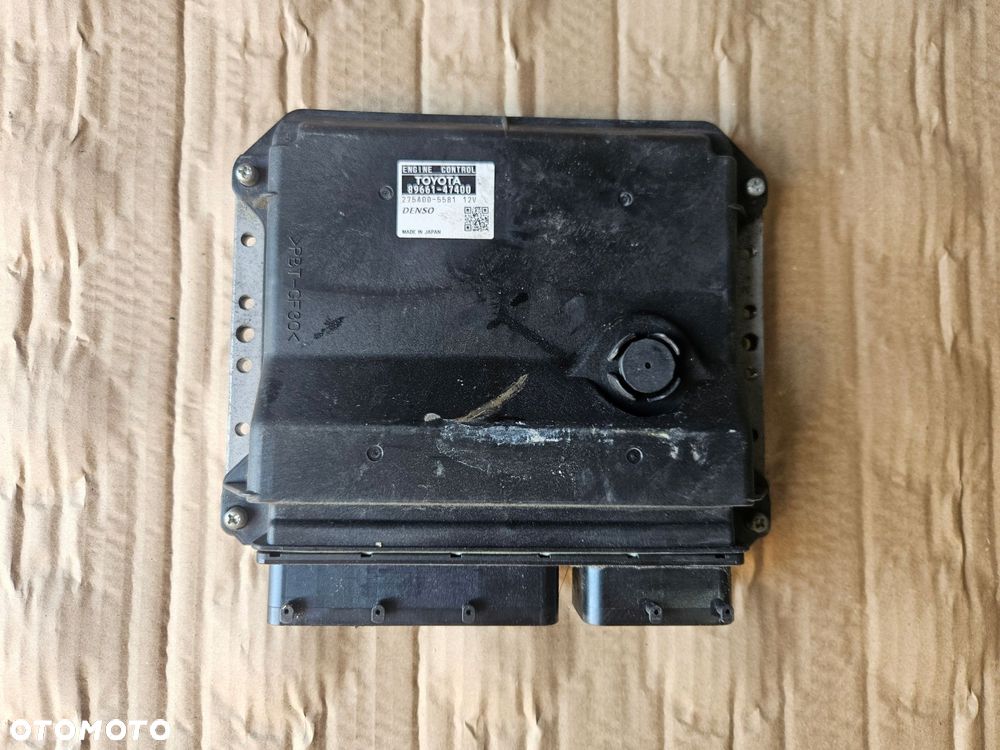 toyota prius iii 09-15 komputer silnika - 2