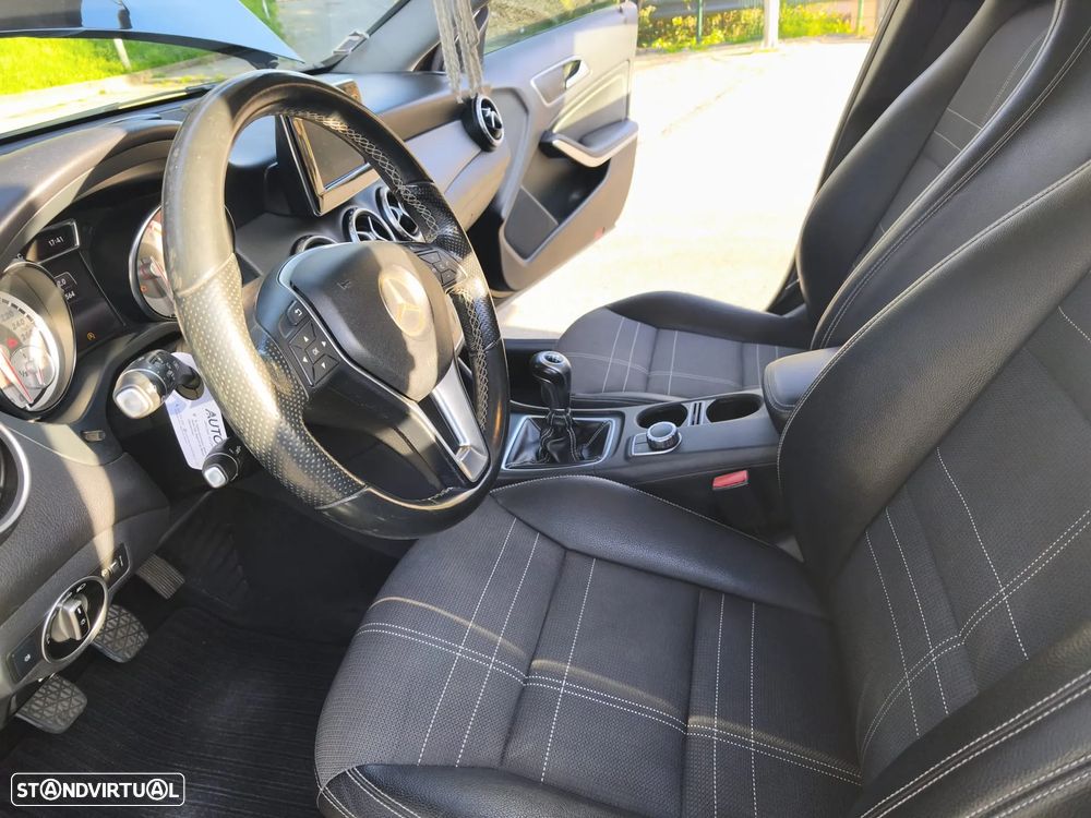 Mercedes-Benz GLA 180 CDI - 11