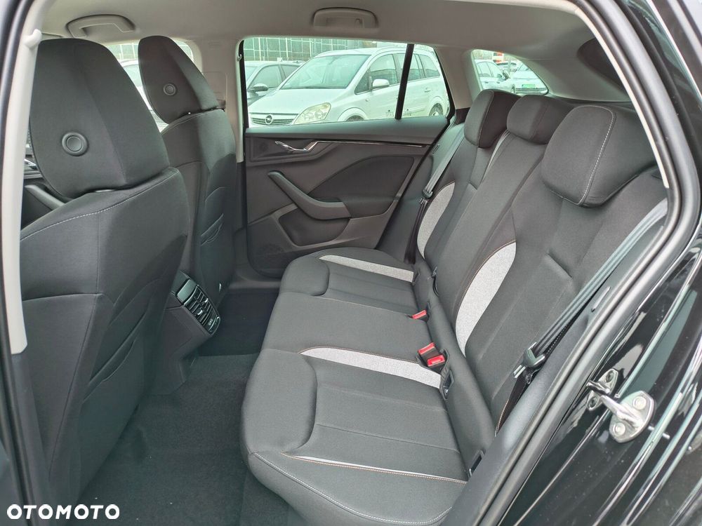 Skoda Scala 1.5 TSI Drive DSG - 17