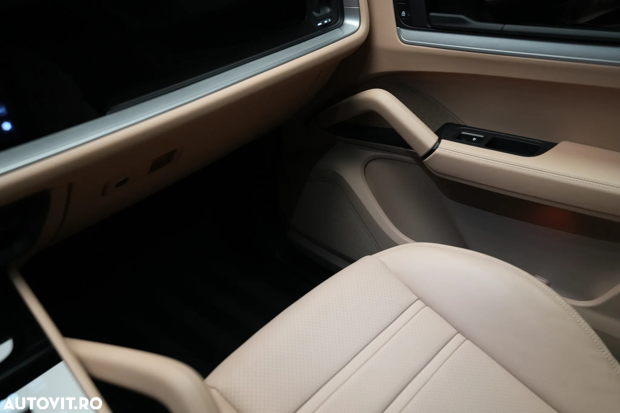 Porsche Cayenne S - 24