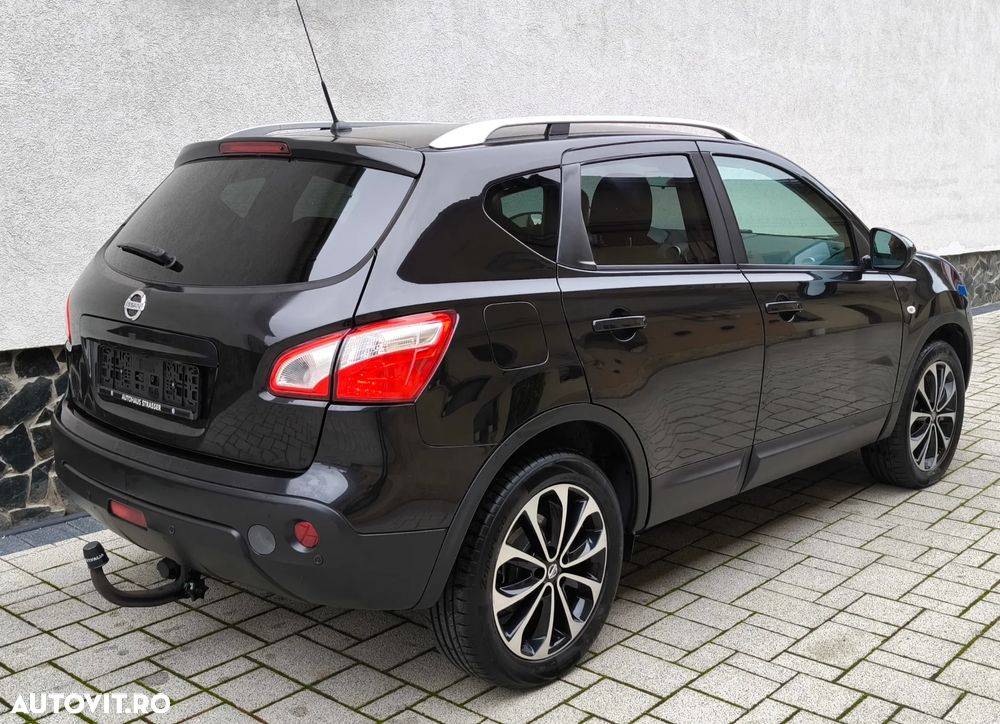 Nissan Qashqai 2.0 dCi DPF 4x4 Aut tekna - 3