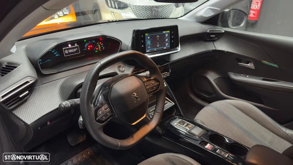 Peugeot e-208 Allure Pack - 14
