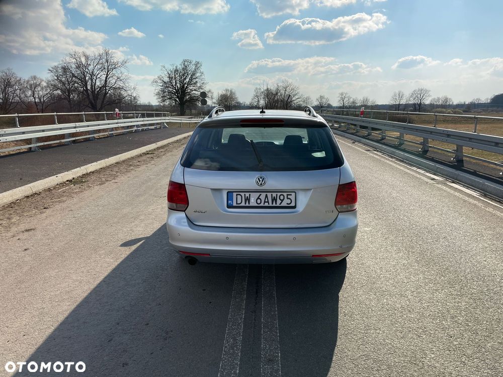Volkswagen Golf 1.6 TDI Comfortline - 4