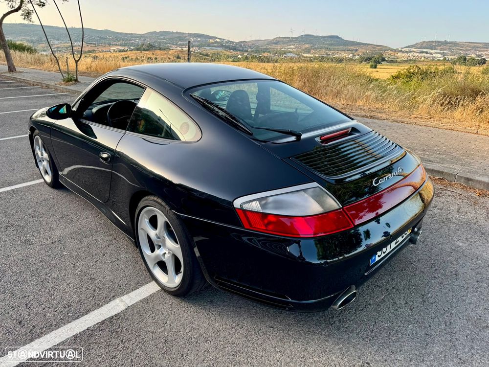 Porsche 911 (996) - 1
