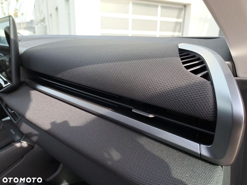 Volkswagen T-Roc 1.5 eTSI Life DSG - 31