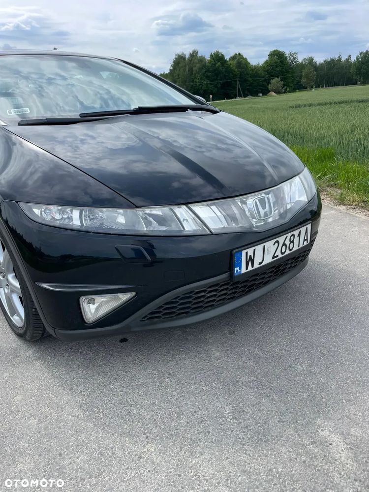 Honda Civic 1.8 Comfort - 1