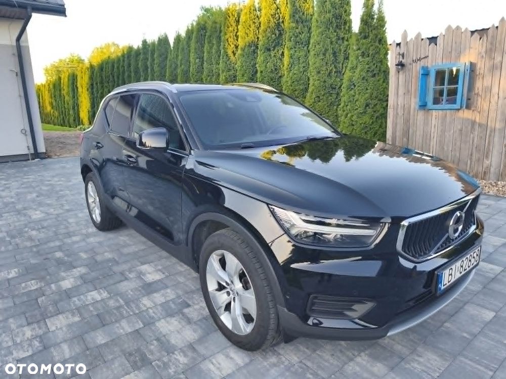 Volvo XC 40 D4 AWD Geartronic Momentum Pro - 1