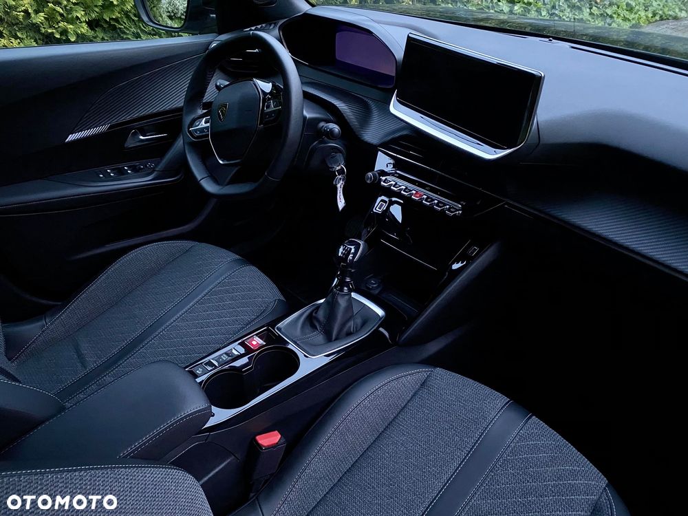 Peugeot 2008 1.2 PureTech Allure S&S - 10