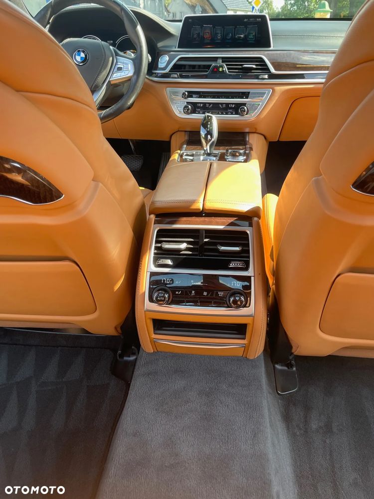 BMW Seria 7 750Li - 13